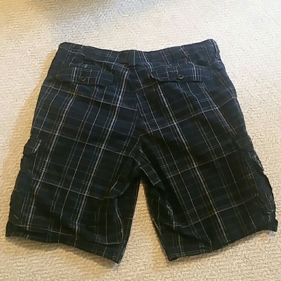 Men's  cargo  shorts - Picture 2 of 2